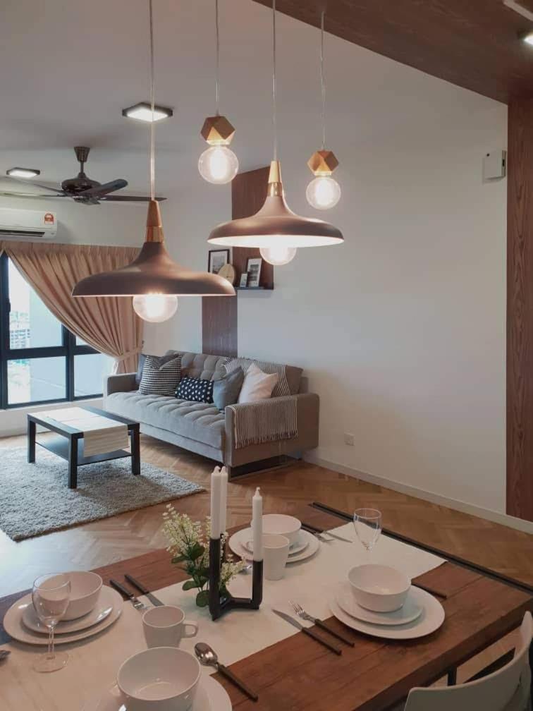 Adore Homestay@Emira Seksyen 13 Shah Alam, Msu, Stadium, Aeon Mall Exterior photo